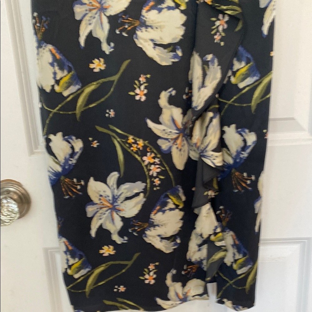 Cinq à Sept $397 Leena Silk Floral Black and White Dress Size 2 - Picture 4 of 7